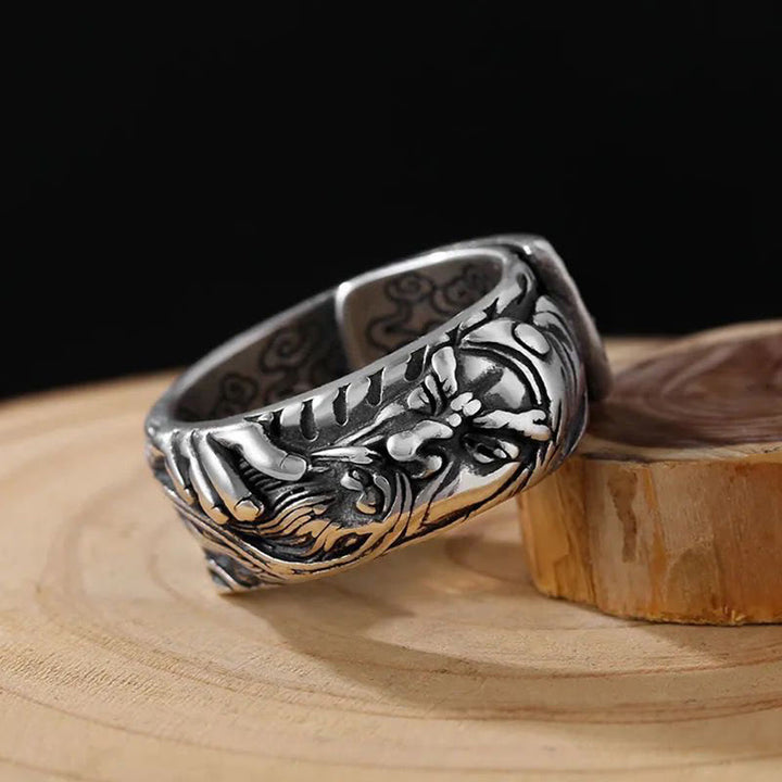 Bague de richesse avec amulette de nuages de bon augure Guan Gong