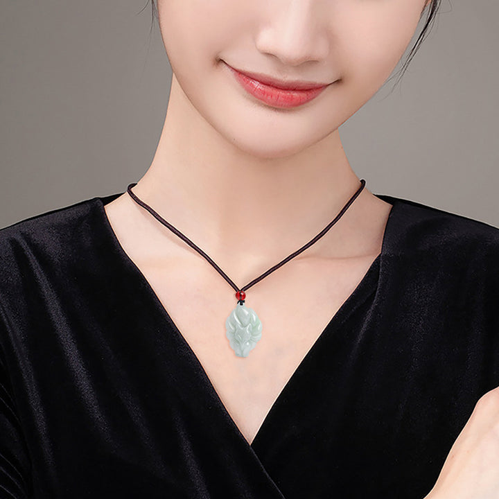 Collier pendentif en jade naturel à neuf queues de Buddha Stones avec pierre porte-bonheur et prospérité