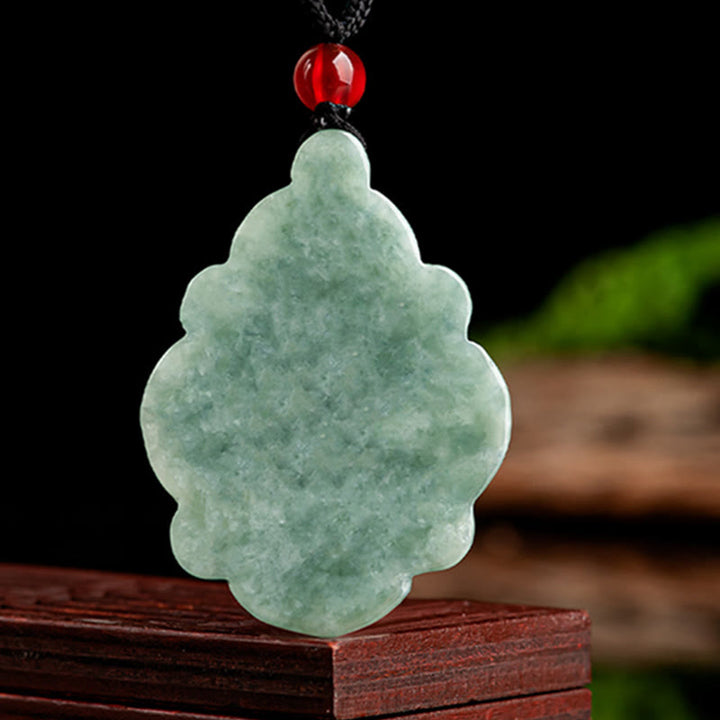 Collier pendentif porte-bonheur en jade naturel Kalanchoe blossfeldiana avec Buddha Stones