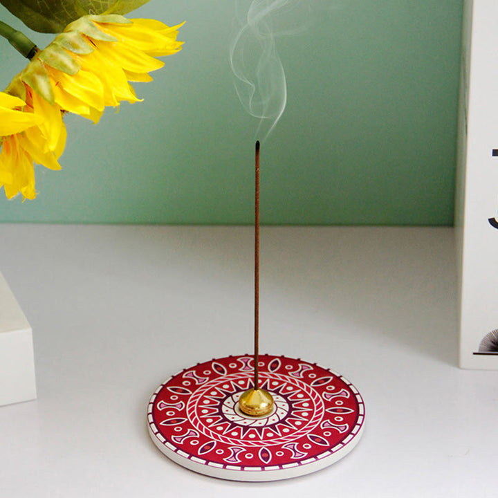Brûleur d'encens en céramique avec bâton de bénédiction et Buddha Stones à motifs colorés