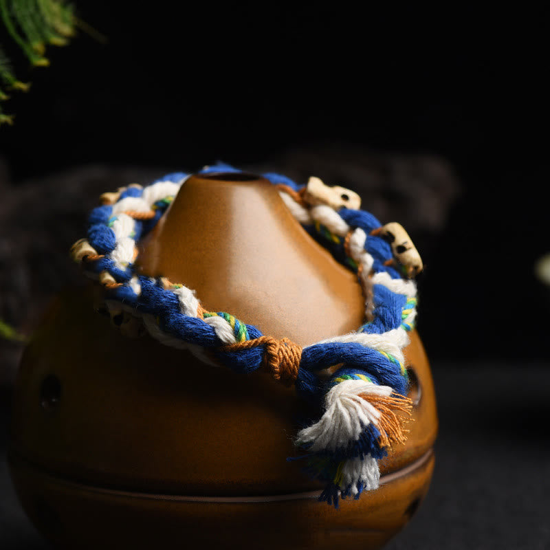 Bracelet porte-bonheur fait main en perles gravées de Buddha Stones Zakiram, déesse tibétaine de la richesse