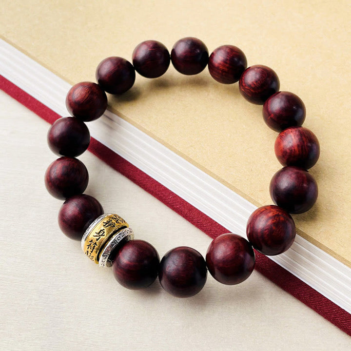 Bracelet de protection en amulette de petite feuille de bois de santal rouge de Buddha Stones