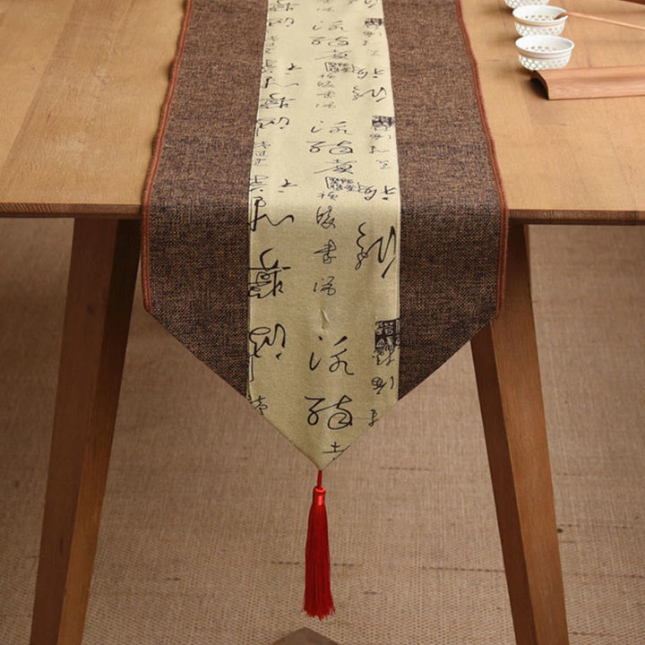 Chemin de table en coton et lin avec pompons, Buddha Stones, style chinois classique, lotus, poisson koï, fleur, grue, calligraphie, illumination - Calligraphie brune et jaune - 30 x 180 cm - image 32