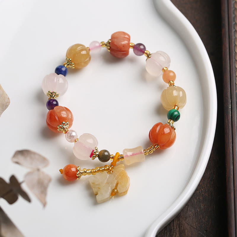 Bracelet à breloques en perles de citrouille Pixiu en soie dorée naturelle et cristaux de jade