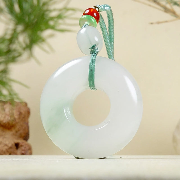 Collier pendentif en jade naturel avec boucle de paix et de prospérité en Buddha Stones