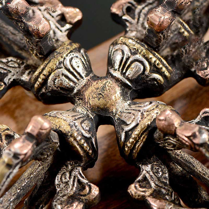 Vajra tibétain fait à la main à 5 griffes double Dorje en cuivre et fer