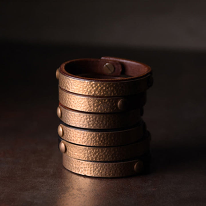 Bracelet de richesse en cuir et cuivre avec Buddha Stones vintage fait à la main