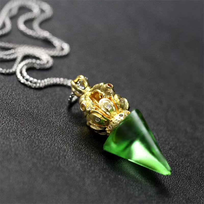 Collier pendentif en cristal de force Lotus Liuli à 4 griffes avec Buddha Stones tibétaines Dorje Vajra