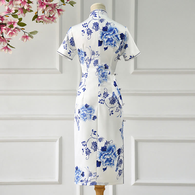 Robe Qipao pour femme en porcelaine bleue et blanche avec motif de fleurs de pivoine et pierres de Buddha Stones - image 4