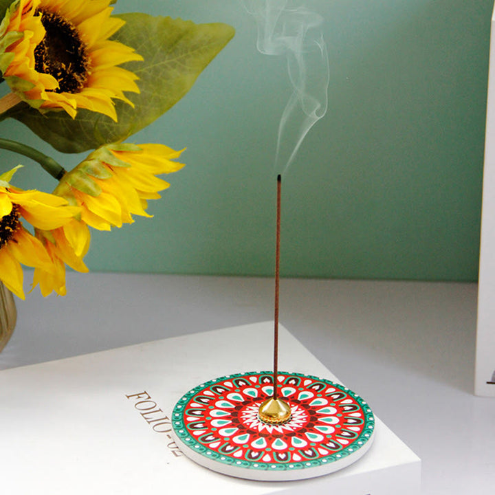 Brûleur d'encens en céramique avec bâton de bénédiction et Buddha Stones à motifs colorés