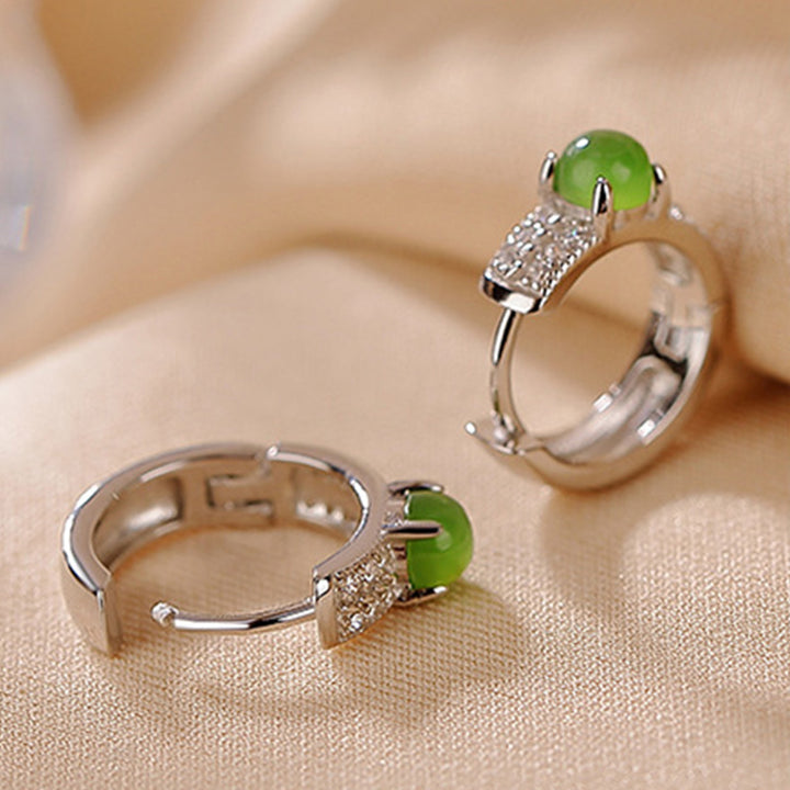 Boucles d'oreilles à tige rondes en argent sterling 925 et jade cyan de Buddha Stones - image 3