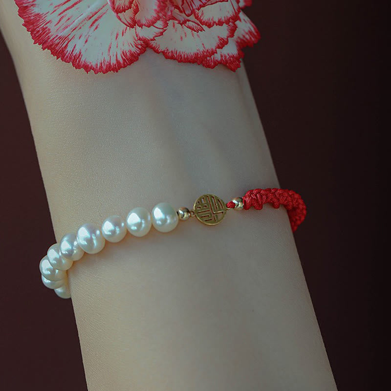 Bracelet tressé en fil rouge avec perles de protection et de chance plaquées or 14 carats