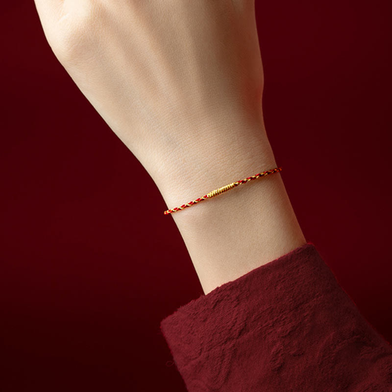 Bracelet porte-bonheur tressé en corde rouge fait main en plaqué or 14 carats avec nœud King Kong de Buddha Stones