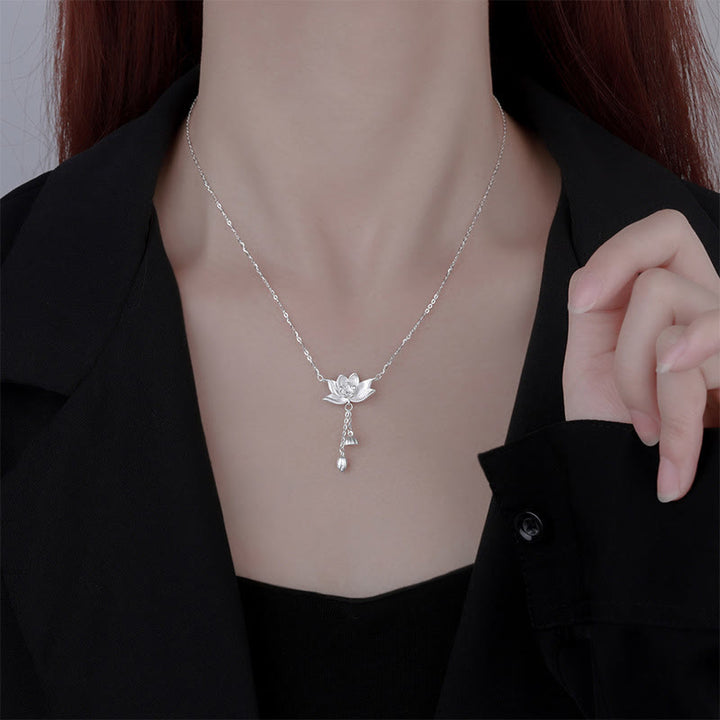 Collier pendentif en argent sterling 999 sculpté en forme de gousse de fleur de lotus avec Buddha Stones