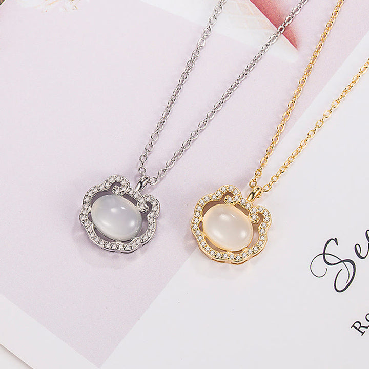 Collier pendentif Buddha Stones Calcédoine Lock of Good Wishes Positive