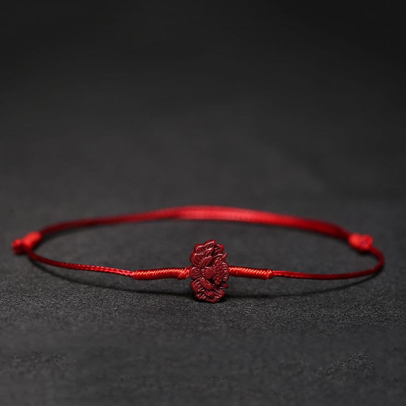 Bracelet tressé fait main en Buddha Stones avec fleur de prunier et trèfle à quatre feuilles PiXiu Lotus Koi Fish Cinabre Blessing
