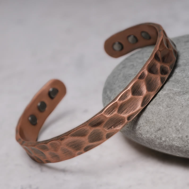 Bracelet manchette magnétique ajustable en cuivre rustique