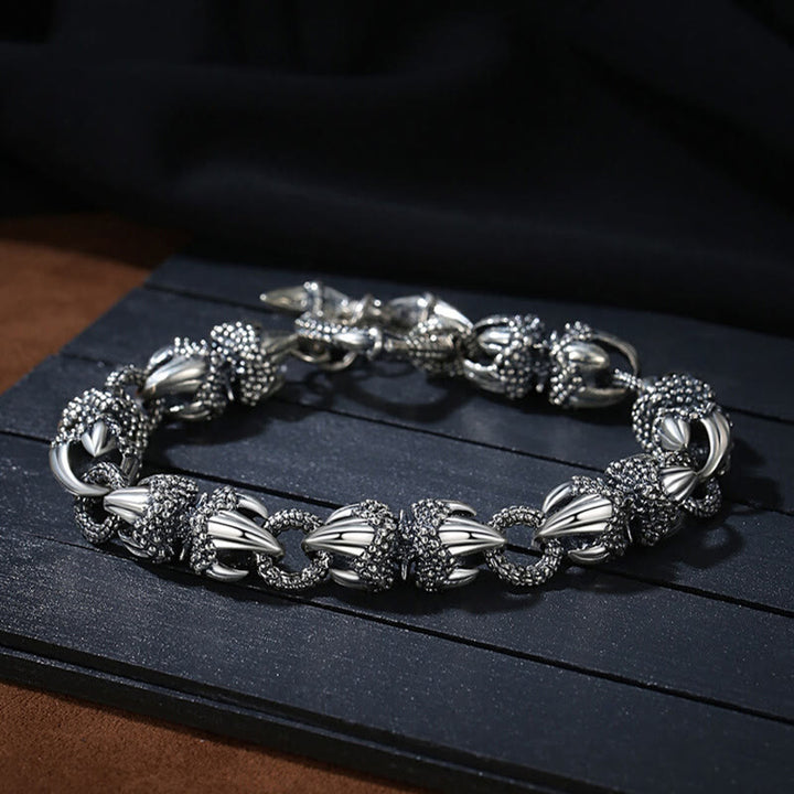 Bracelet de protection et de force gravé en griffes de dragon de Buddha Stones
