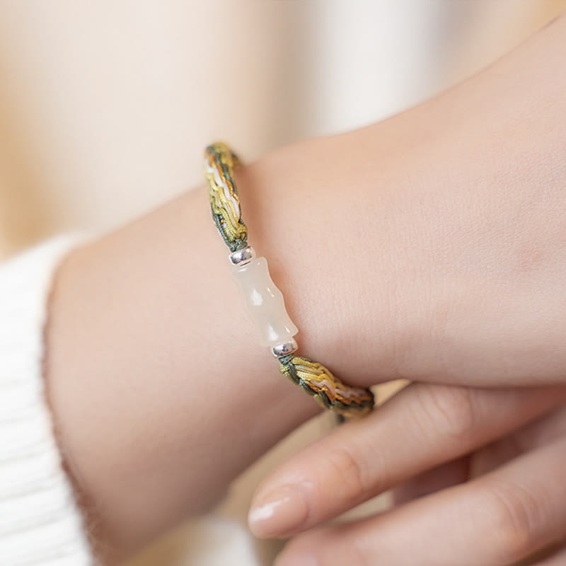 Bracelet en fil de jade blanc et bambou avec nœud de réincarnation, richesse, chance et force