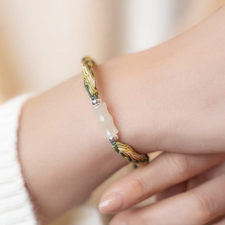 Bracelet en fil de jade blanc et bambou avec nœud de réincarnation, richesse, chance et force