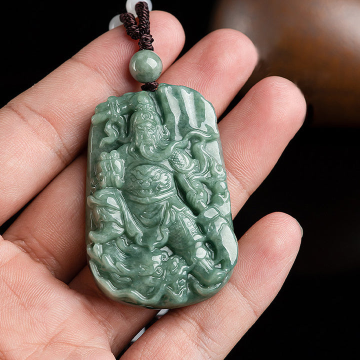 Collier pendentif amulette Guan Gong en jade naturel