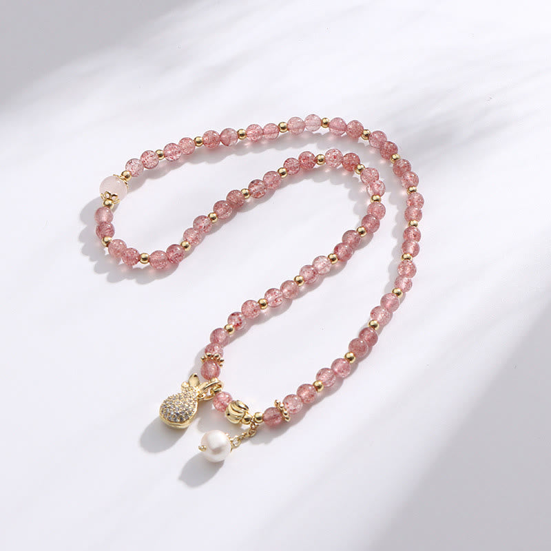 Bracelet double tour avec breloque positive et Buddha Stones en quartz fraise