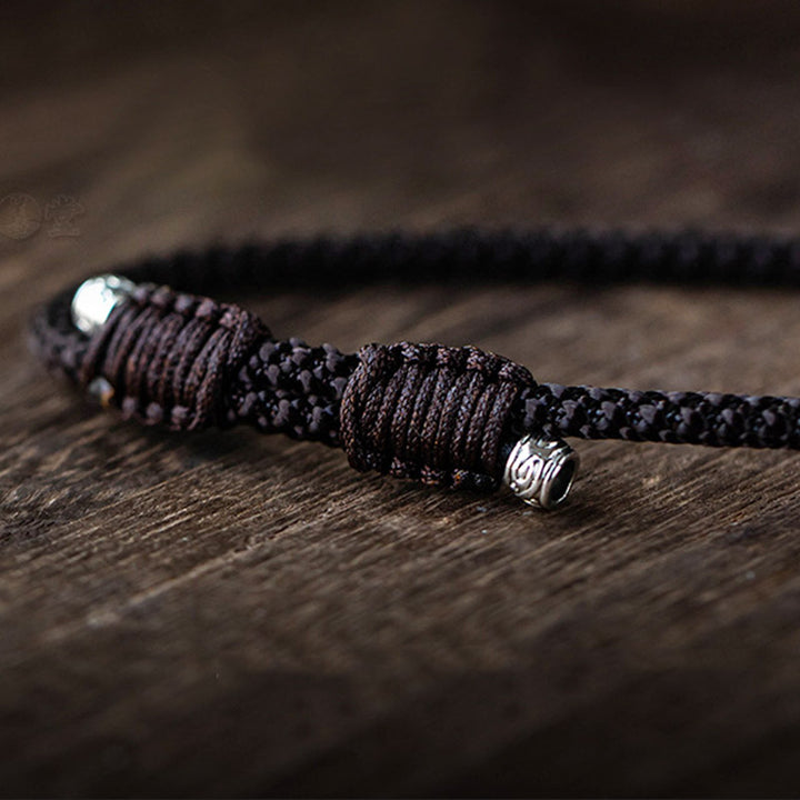 Collier pendentif porte-bonheur en jade gris rond naturel Buddha Stones