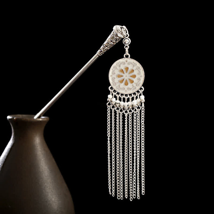 Épingle à cheveux en forme de goutte d'eau avec fleurs de muguet et pompons