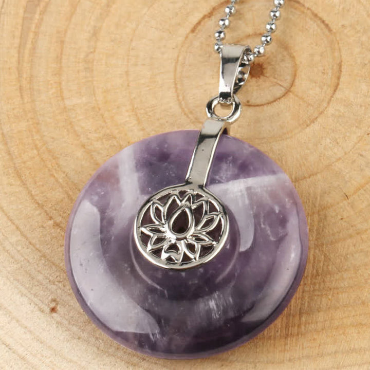Collier pendentif de guérison en cristal rose avec Buddha Stones et améthyste