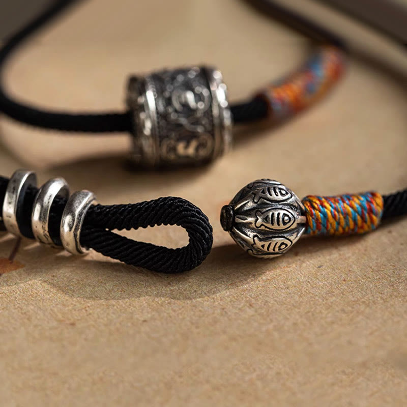 Bracelet double tour en amulette sculptée tibétain avec Buddha Stones Om Mani Padme Hum