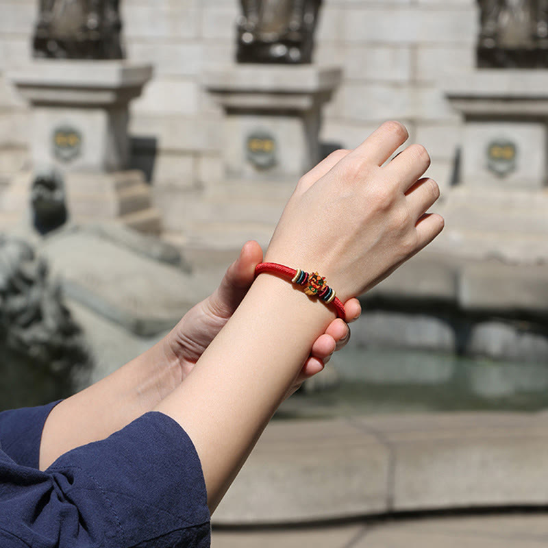 Bracelet tressé rouge en argent sterling 925 fait main avec Buddha Stones Année du Dragon, joli signe du zodiaque chinois