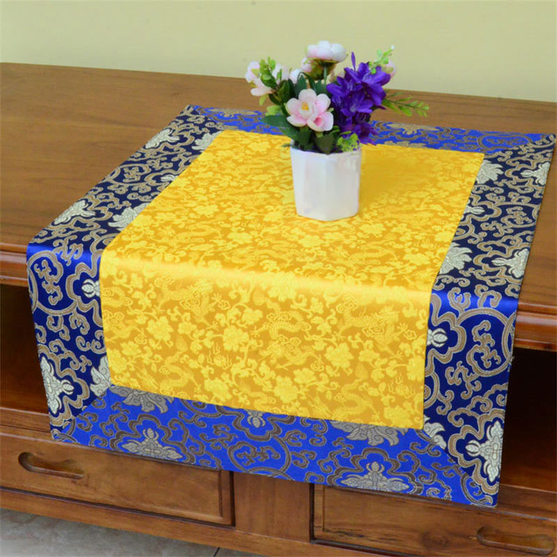 Chemin de table en brocart avec motif de fleur de dragon Vajra et symboles de bon augure