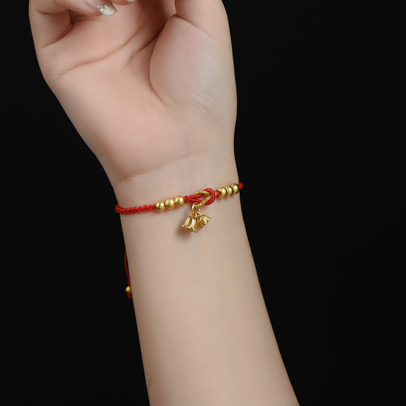 Bracelet tressé fait main en forme de fleur de muguet avec breloque de Buddha Stones
