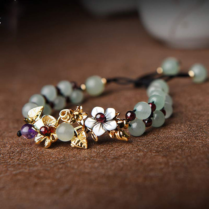 Bracelet porte-bonheur en Buddha Stones' aventurine verte et de grenat avec pétales de fleur