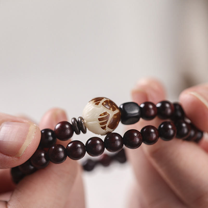 Bracelet double tour sculpté en Buddha Stones, petite feuille, bois de santal rouge, lotus, graine de Bodhi, protection
