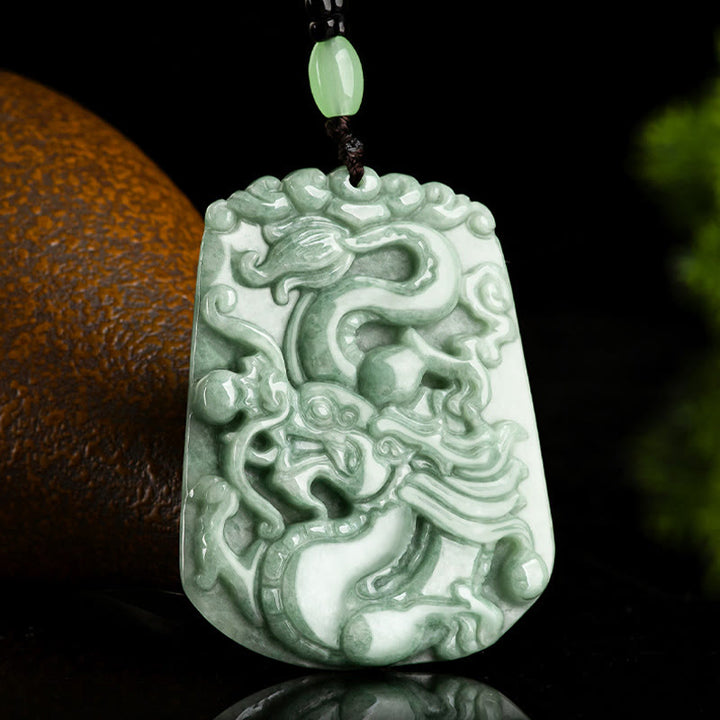 Collier avec pendentif en chaîne de perles de protection en jade et pierre de Buddha Stones Année du Dragon Zodiaque chinois
