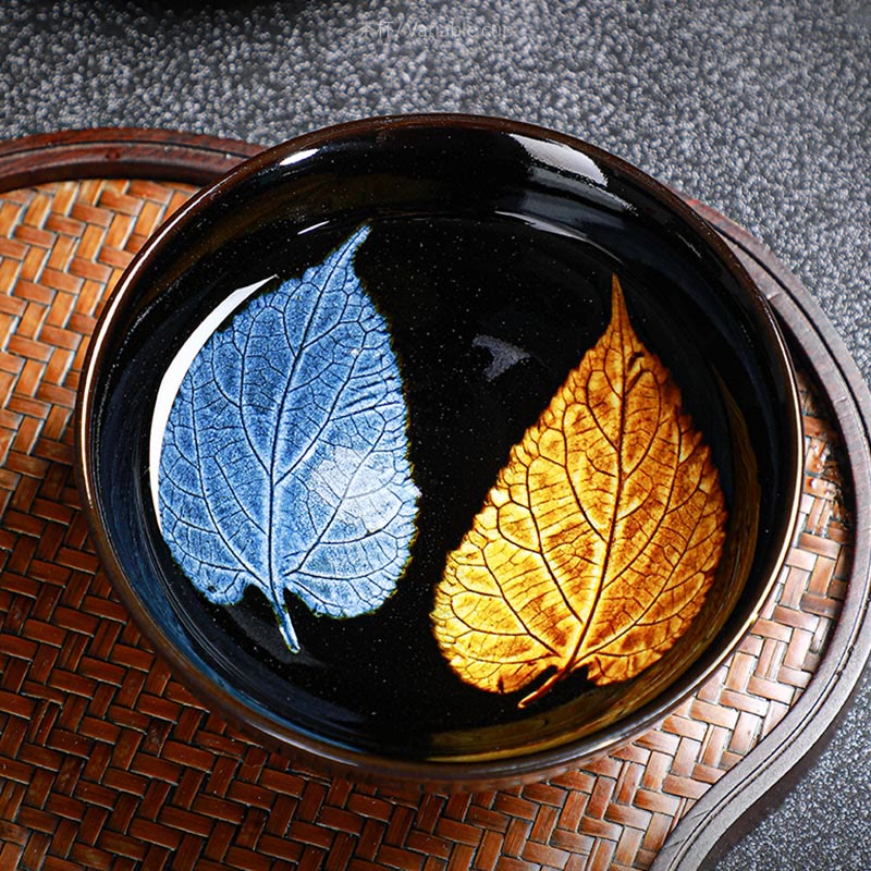 Tasse à thé en céramique chinoise Jianzhan avec feuilles d'érable dorées et Buddha Stones