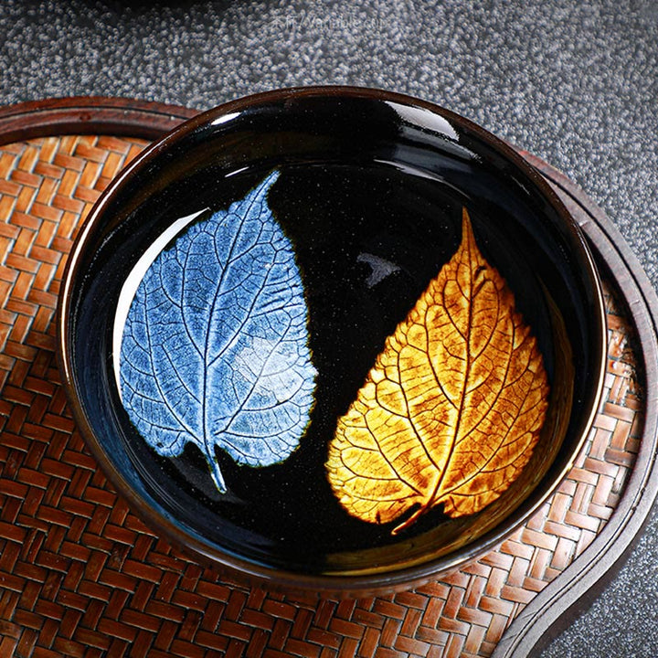 Tasse à thé en céramique chinoise Jianzhan avec feuilles d'érable dorées et Buddha Stones