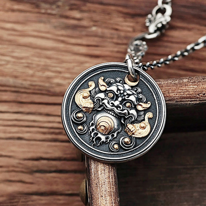 Collier pendentif amulette de guérison tibétaine Kirtimukha en Buddha Stones