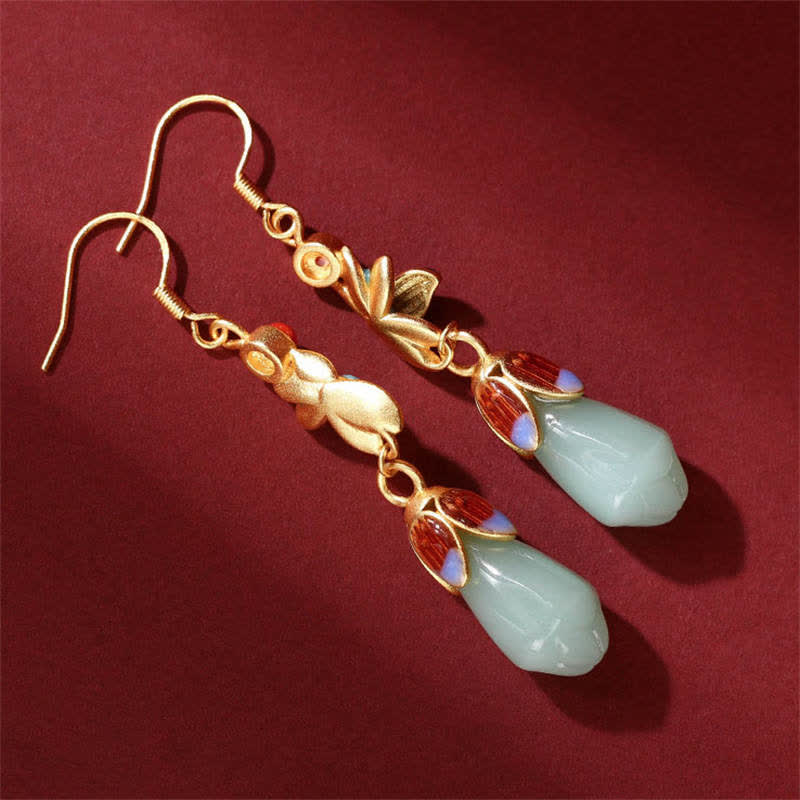 Boucles d'oreilles pendantes en jade à motif de fleur de magnolia pour la chance et la prospérité