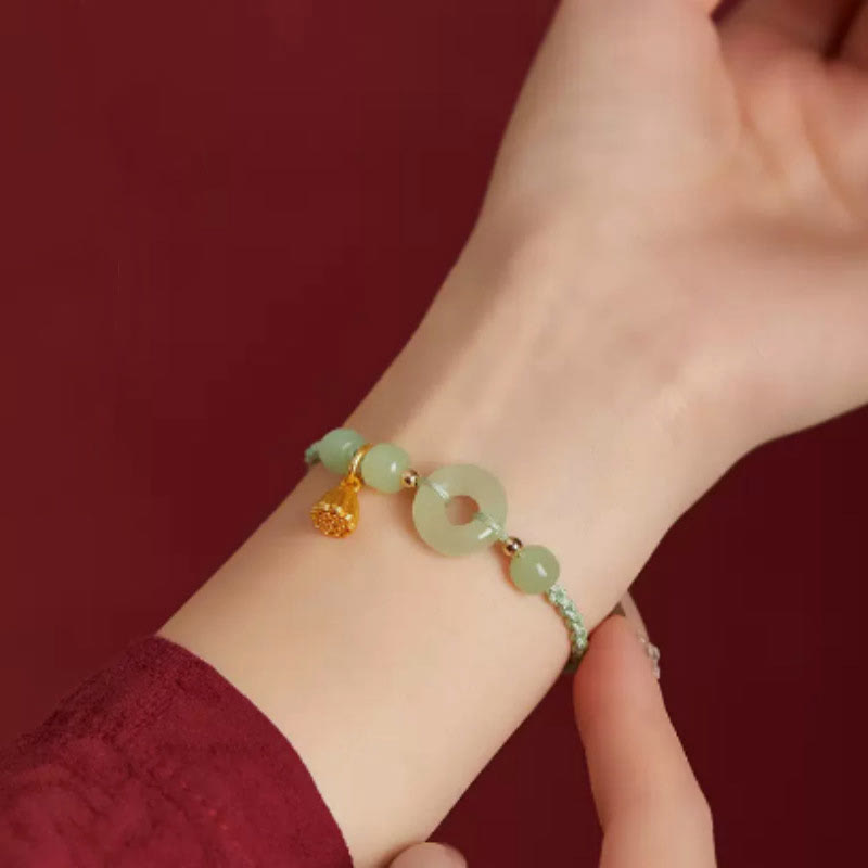 Bracelet en corde avec boucle ronde en Buddha Stones et lotus de jade pour la paix, le bonheur, l'abondance et la richesse