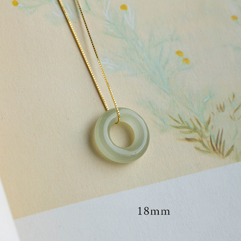 Collier pendentif en jade rond naturel Buddha Stones et boucle de paix, porte-bonheur et abondance