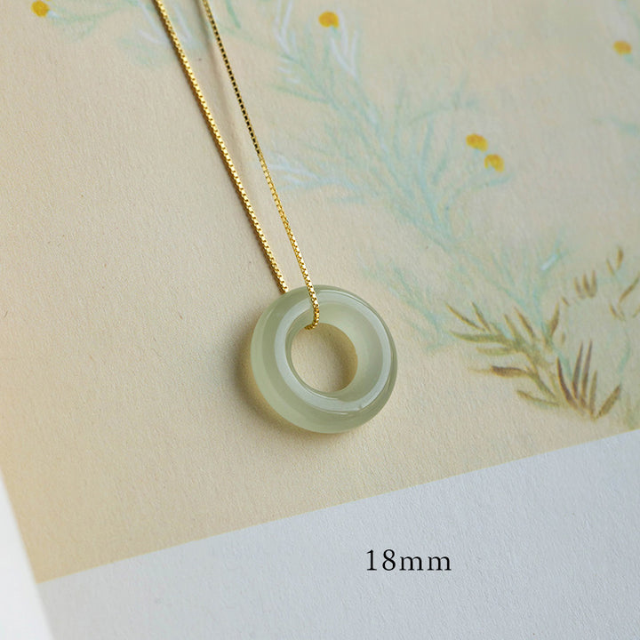 Collier pendentif en jade rond naturel Buddha Stones et boucle de paix, porte-bonheur et abondance