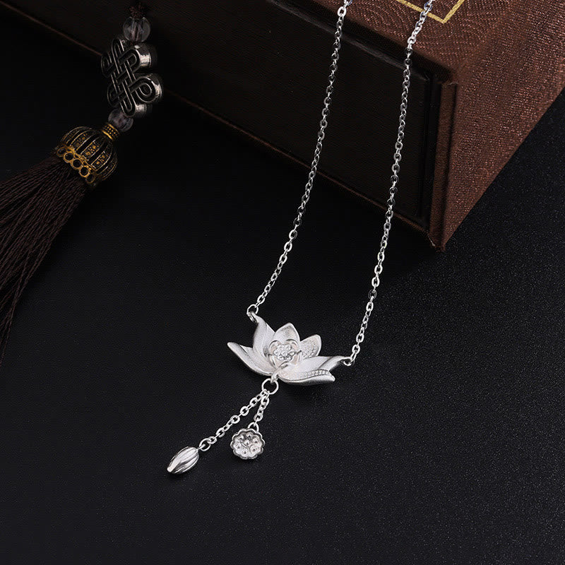 Collier pendentif en argent sterling 999 sculpté en forme de gousse de fleur de lotus avec Buddha Stones