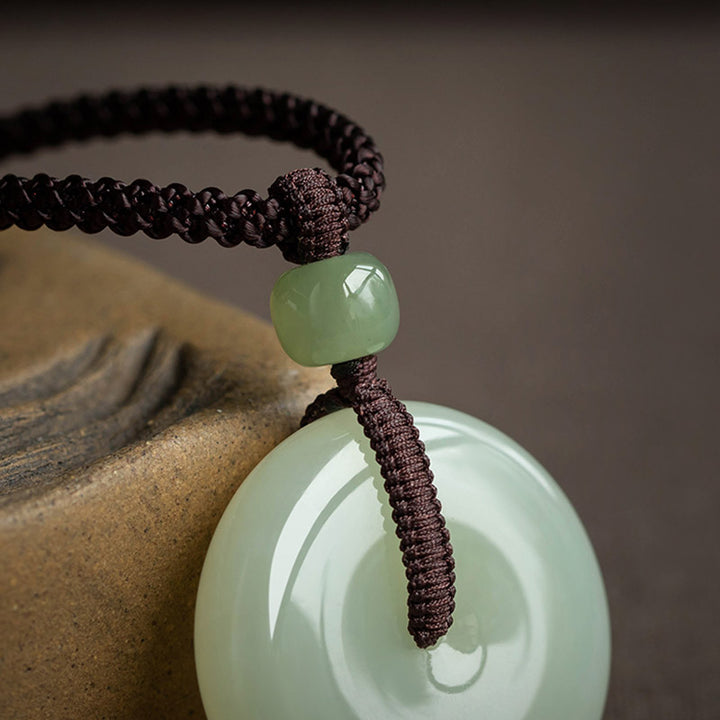 Collier pendentif en jade rond naturel Buddha Stones, boucle de paix, chance, prospérité