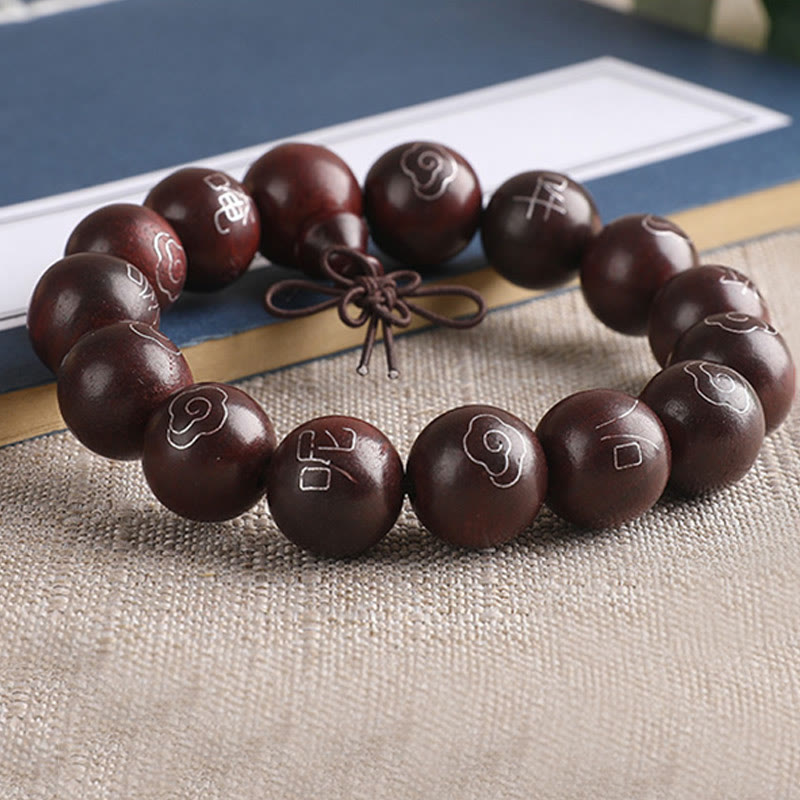 Bracelet de protection en argent sterling 925 avec petites feuilles incrustées de Buddha Stones en bois de santal rouge Om Mani Padme Hum et nuages de bon augure