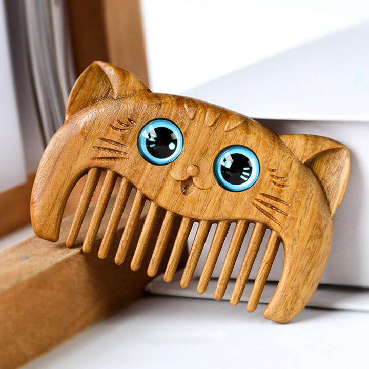 Peigne portable à motif de chat simple en bois de santal vert - image 1