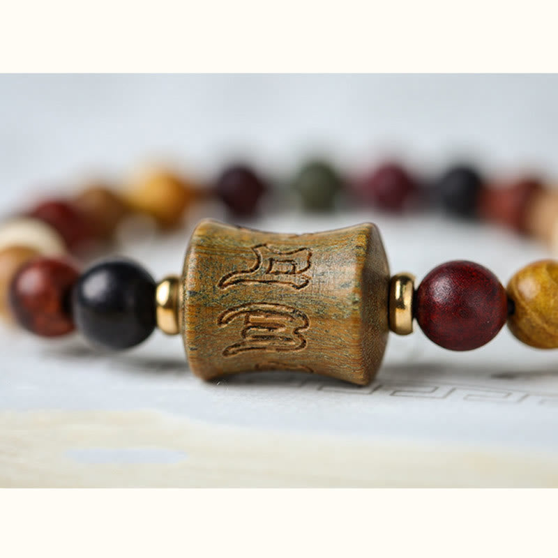 Bracelet de protection Om Mani Padme Hum en bois de santal multicolore du Tibet