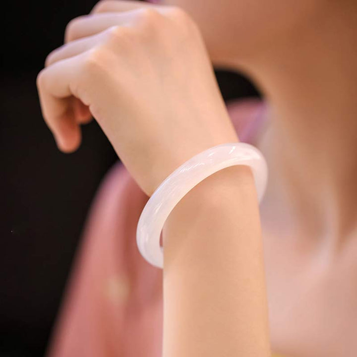 Bracelet jonc harmonieux en Buddha Stones en calcédoine naturelle