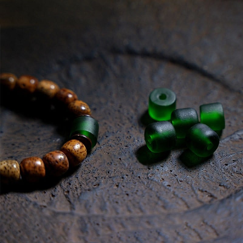 Bracelet triple tour en perles d'ambre et dzi tibétaines en Buddha Stones et graines de Bodhi, perles d'agate et de déesse de la richesse Zakiram